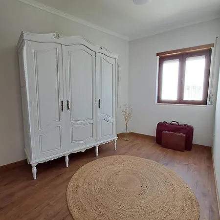 Casa Andorinhas * לוריניה